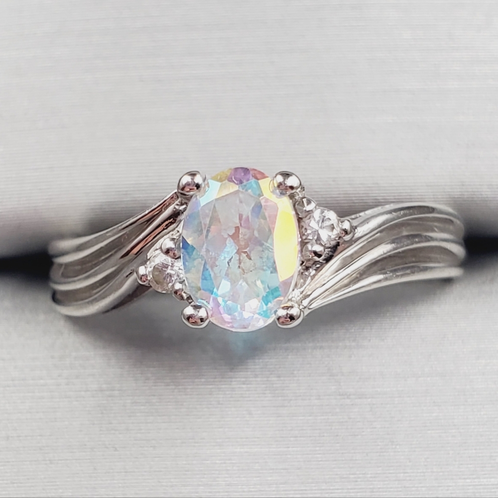 10k Solid White Gold Oval Mercury Mystic Topaz Ring